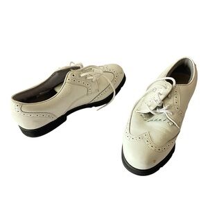 FootJoy Woman’s White SoftJoys Terrains Wingtip Cushioned Golf Shoes Size 7